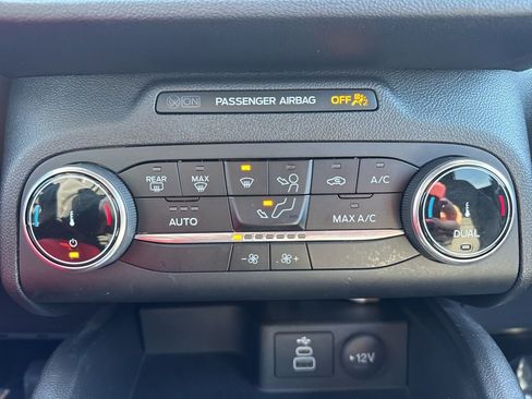 Used 2025 Ford Escape ST-Line AWD/4WD image 15