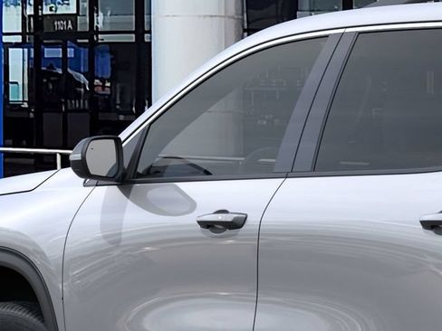 New 2027 Chevrolet Traverse LT FWD image 12