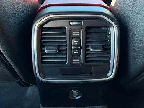 Used 2017 Porsche Macan S image 16