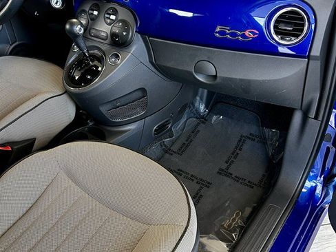 Used 2012 FIAT 500 Lounge FWD image 11