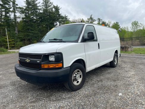 Used 2013 Chevrolet Express 3500 RWD image 1