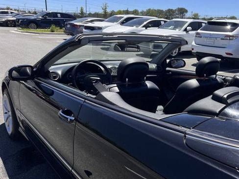 Used 2007 Mercedes-Benz CLK 350 Cabriolet image 30