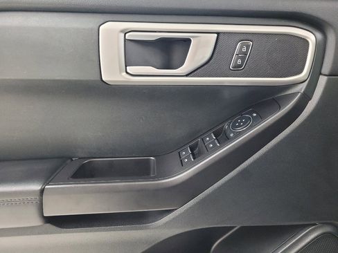 Used 2023 Ford Explorer 4WD image 27