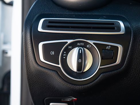 Used 2021 Mercedes-Benz C 300 Sedan image 35