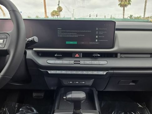 New 2027 Kia Seltos LX FWD image 10