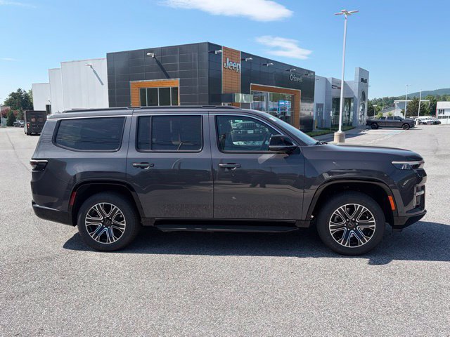 New 2026 Jeep Grand Wagoneer 4WD w/ Premium Group I image 9