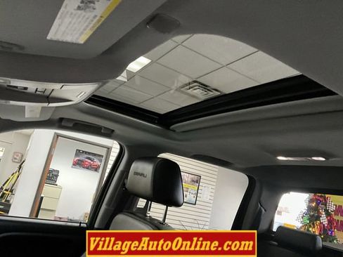 Used 2017 GMC Sierra 1500 Denali w/ Denali Ultimate Package image 33