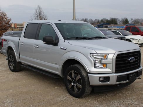 Used 2017 Ford F150 XLT w/ Equipment Group 302A Luxury image 8