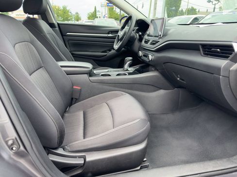 Used 2021 Nissan Altima 2.5 SV FWD image 12