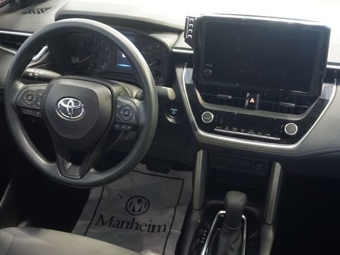 Used 2025 Toyota Corolla Cross AWD Hybrid image 24