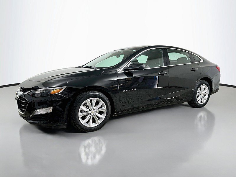 Used 2025 Chevrolet Malibu LT FWD image 3