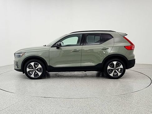 Certified 2024 Volvo XC40 B5 Core AWD/4WD image 8