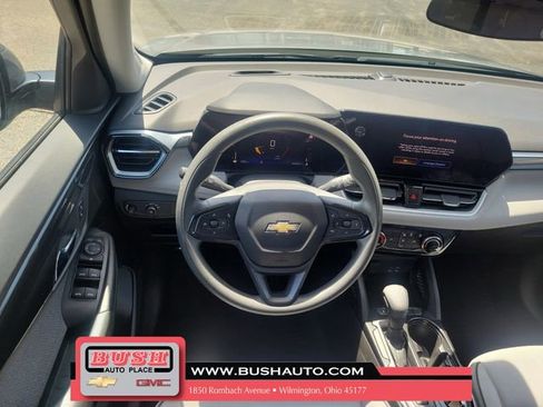 Used 2024 Chevrolet TrailBlazer LT FWD image 10