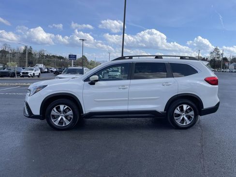 Certified 2025 Subaru Ascent Premium w/ Popular Package #2 AWD/4WD image 3