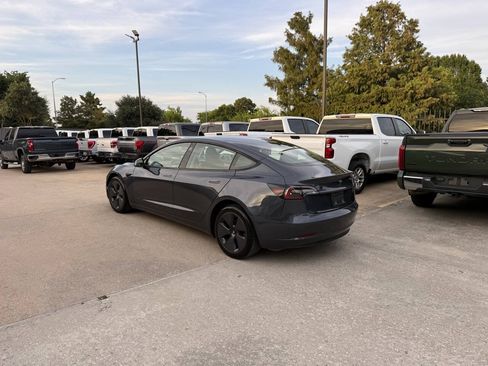 Used 2023 Tesla Model 3 Standard Range RWD image 4