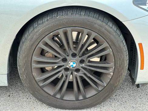 Used 2018 BMW 530e w/ Premium Package 2 RWD image 27