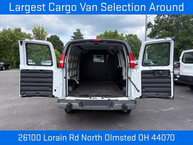 Used 2025 GMC Savana 2500 w/ Driver Convenience Package RWD image 7
