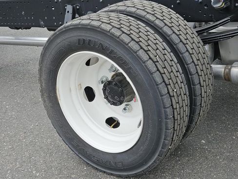 New 2024 Chevrolet Low Cab Forward image 5