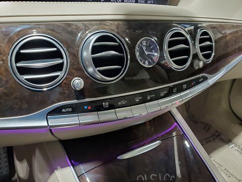 Used 2020 Mercedes-Benz S 560 4MATIC Sedan image 37