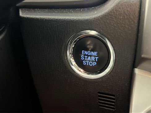 Used 2016 Toyota 4Runner Limited AWD/4WD image 32