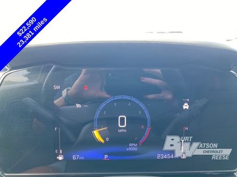 Used 2025 Chevrolet Trax RS w/ Driver Confidence Package FWD image 23