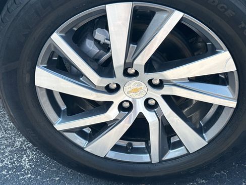 Certified 2022 Chevrolet Equinox Premier AWD/4WD image 9
