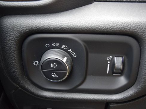 Used 2023 RAM 1500 Big Horn AWD/4WD image 22