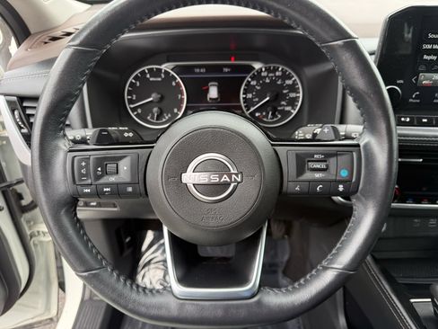 Used 2023 Nissan Rogue SL w/ SL Premium Package FWD image 16