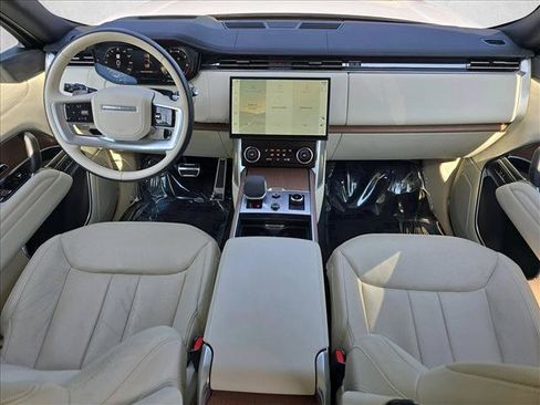 Used 2023 Land Rover Range Rover Long Wheelbase SE AWD/4WD image 9
