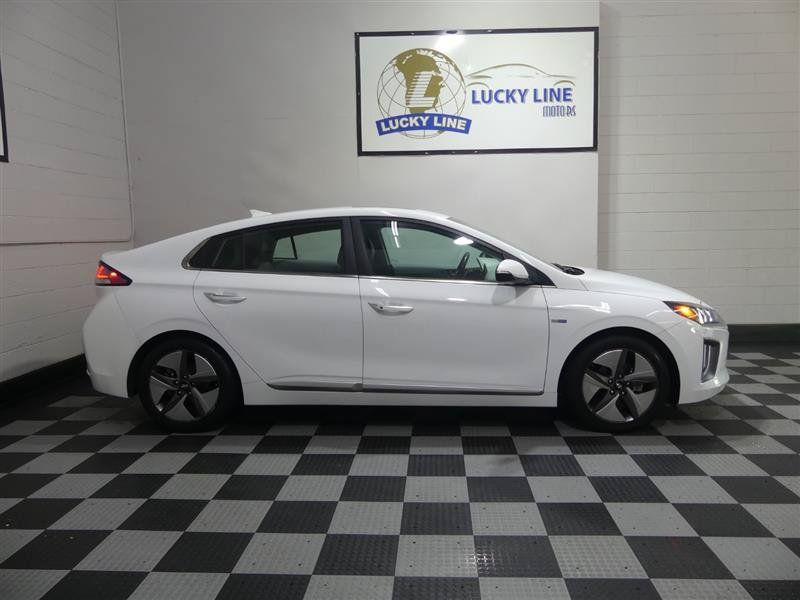 Used 2020 Hyundai Ioniq Limited FWD image 6