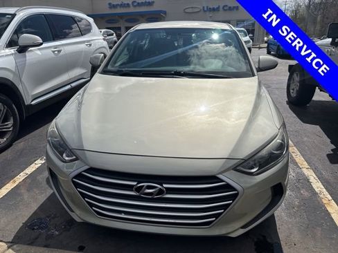 Used 2018 Hyundai Elantra SEL w/ Cargo Package image 2