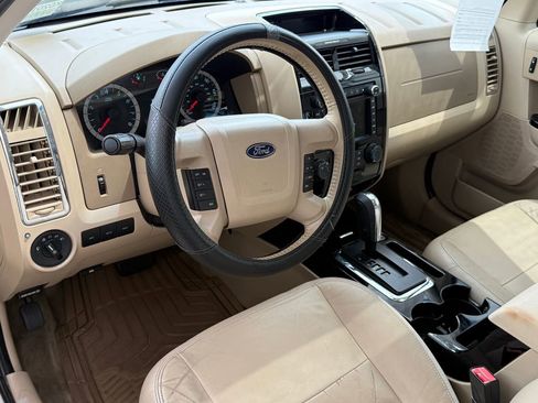 Used 2010 Ford Escape Limited FWD image 9