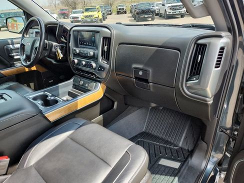 Used 2018 Chevrolet Silverado 1500 LTZ w/ Sport Package AWD/4WD image 42