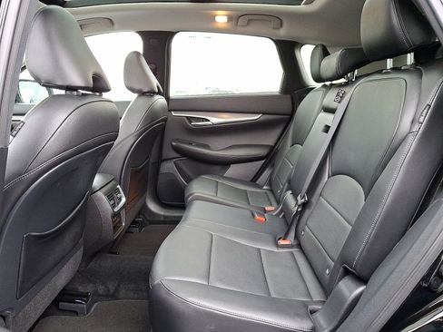 Certified 2022 INFINITI QX50 Luxe image 10