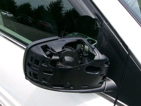 Used 2017 Dodge Grand Caravan SXT FWD image 7
