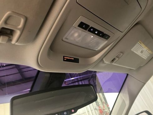 Used 2018 Chevrolet Colorado LT image 18