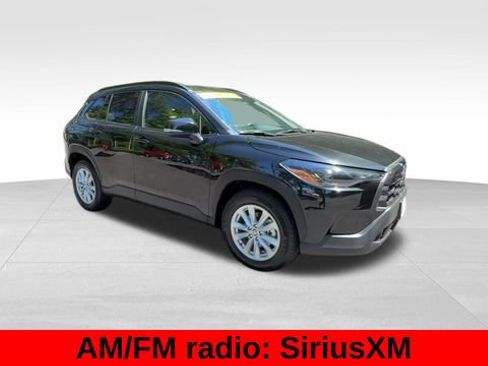 Used 2026 Toyota Corolla Cross LE FWD image 12