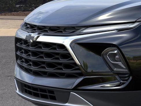 New 2025 Chevrolet Blazer LT w/ LPO, Black Grille Bar Package image 37