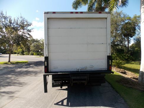 Used 2003 Ford E-350 and Econoline 350 Super Duty image 7