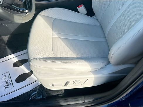 Certified 2025 Kia Sorento S w/ Panoramic Sunroof Package FWD image 19