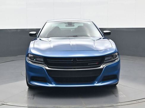 Used 2020 Dodge Charger SXT w/ Blacktop Package RWD image 2