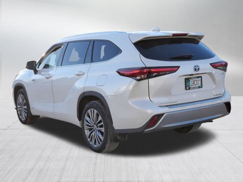 Certified 2021 Toyota Highlander Platinum image 6