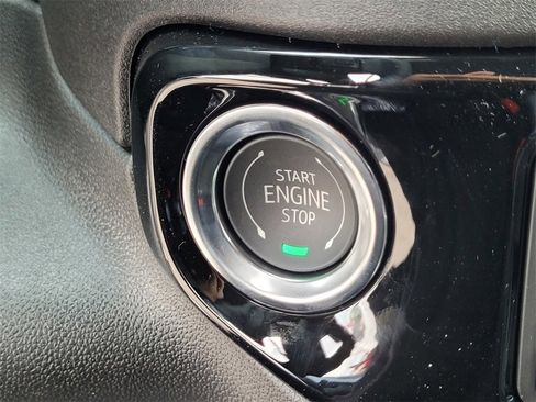 New 2026 GMC Sierra 1500 Elevation image 17