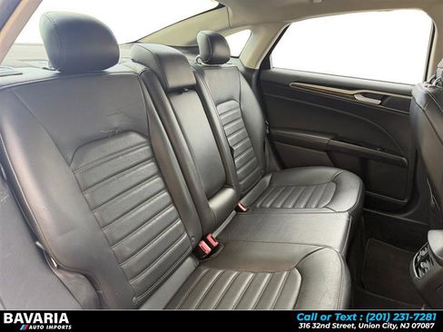 Used 2014 Ford Fusion SE w/ Equipment Group 202A FWD image 18
