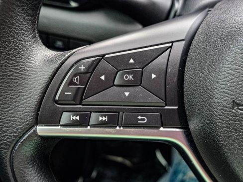 Used 2024 Nissan Sentra SV FWD image 21