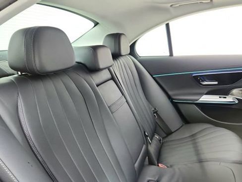 Used 2024 Mercedes-Benz E 350 4MATIC Sedan image 25
