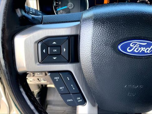 Used 2018 Ford F150 Platinum w/ Equipment Group 701A Luxury AWD/4WD image 20