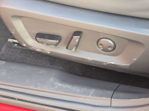 Used 2025 Mitsubishi Outlander SE image 29