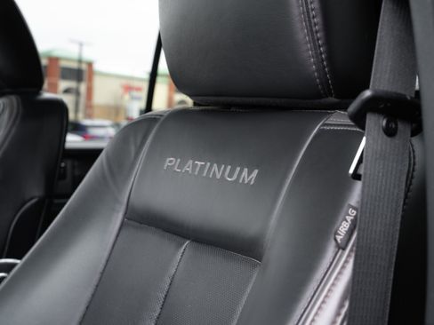 Used 2015 Ford Expedition EL Platinum image 25