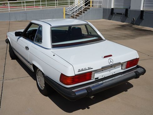 Used 1989 Mercedes-Benz 560 SL image 8